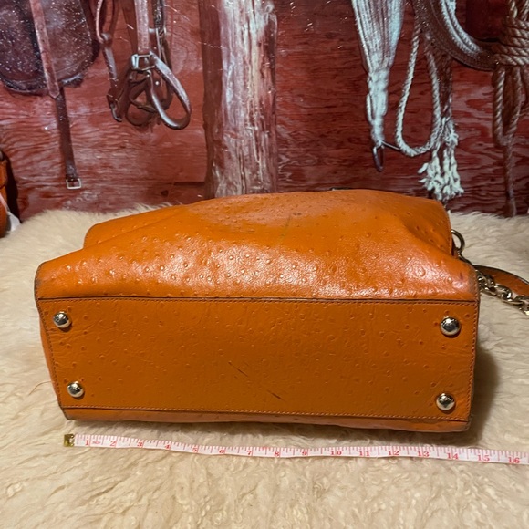 Michael Kors leather bag - Picture 7 of 13